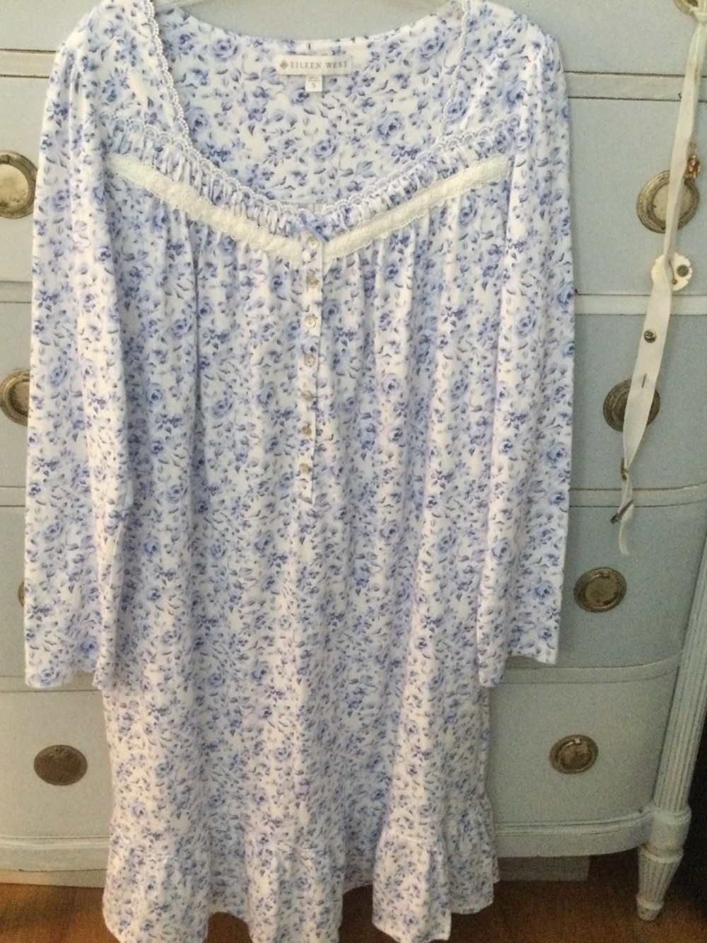 Eileen West Blue & White Floral Cotton Knit Long Sleeve Nightgown S